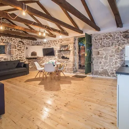 4 Limuna Apartament *